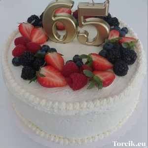 Tort z owocami